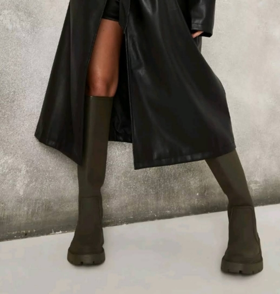 Laura Bellariva sage suede boots - Picture 2 of 11